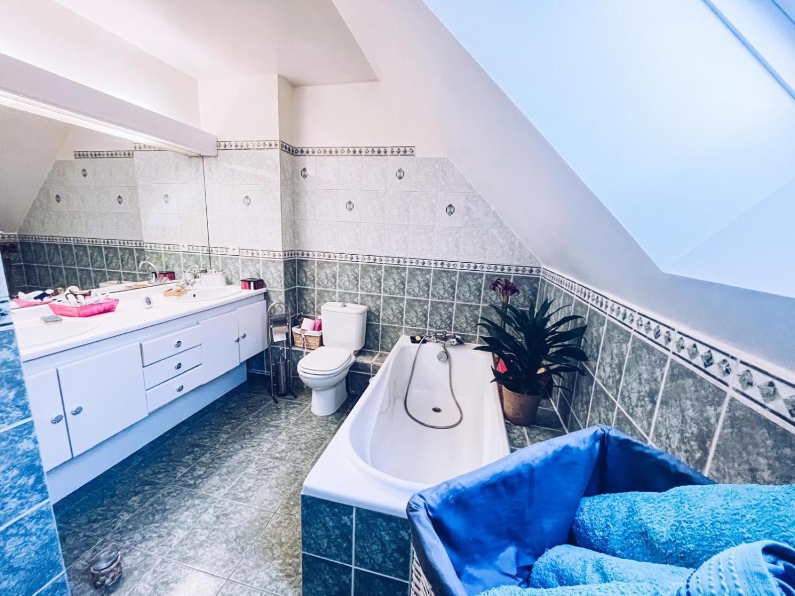 Claude Et Martine Apartment วิลล์ปาริซีส์ ภายนอก รูปภาพ